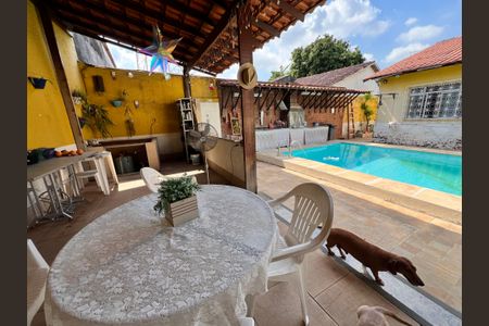 Casa à venda com 360m², 3 quartos e 1 vaga Casa à venda com 360m², 3 quartos e 1 vagaPiscina / Area Gourmet