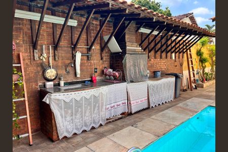 Casa à venda com 360m², 3 quartos e 1 vaga Casa à venda com 360m², 3 quartos e 1 vagaPiscina / Area Gourmet