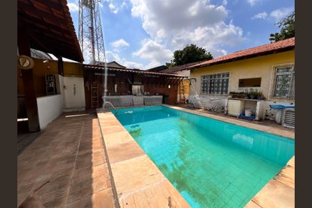 Casa à venda com 360m², 3 quartos e 1 vaga Casa à venda com 360m², 3 quartos e 1 vagaPiscina / Area Gourmet