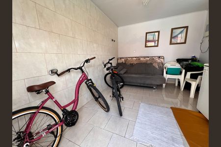 Casa à venda com 360m², 3 quartos e 1 vaga Casa à venda com 360m², 3 quartos e 1 vagaÁrea comum