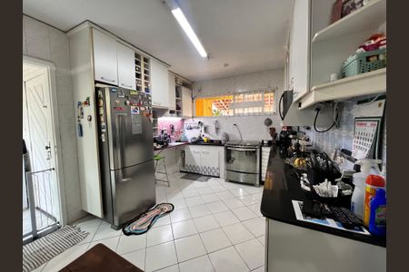 Casa à venda com 360m², 3 quartos e 1 vaga Casa à venda com 360m², 3 quartos e 1 vagaCozinha