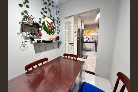 Casa à venda com 360m², 3 quartos e 1 vaga Casa à venda com 360m², 3 quartos e 1 vagaCozinha