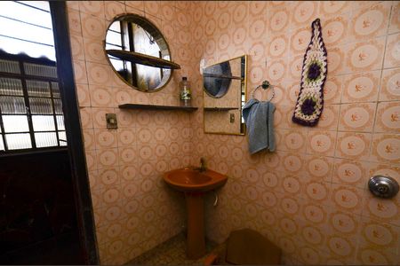 Casa à venda com 300m², 2 quartos e 8 vagasBanheiro