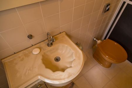 Casa à venda com 157m², 3 quartos e 2 vagas Casa à venda com 157m², 3 quartos e 2 vagasBanheiro da Suíte