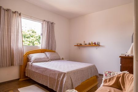 Casa à venda com 157m², 3 quartos e 2 vagas Casa à venda com 157m², 3 quartos e 2 vagasQuarto 1