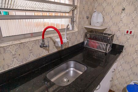 Casa à venda com 157m², 3 quartos e 2 vagas Casa à venda com 157m², 3 quartos e 2 vagasCozinha - Pia