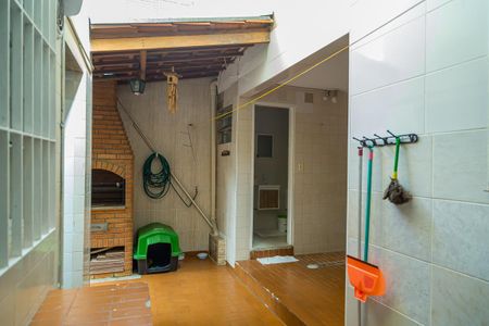 Casa à venda com 157m², 3 quartos e 2 vagas Casa à venda com 157m², 3 quartos e 2 vagasQuintal