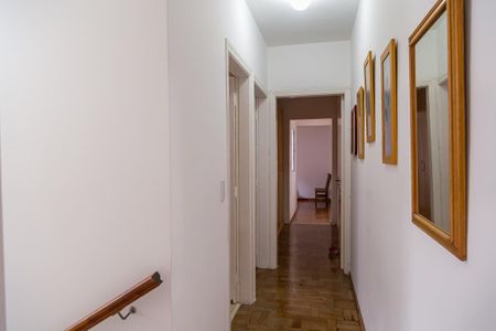 Casa à venda com 157m², 3 quartos e 2 vagas Casa à venda com 157m², 3 quartos e 2 vagasCorredor