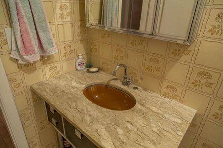 Casa à venda com 157m², 3 quartos e 2 vagas Casa à venda com 157m², 3 quartos e 2 vagasBanheiro da Suíte - Pia