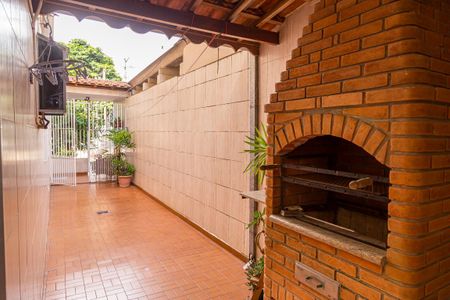 Casa à venda com 157m², 3 quartos e 2 vagas Casa à venda com 157m², 3 quartos e 2 vagasQuintal - Churrasqueira