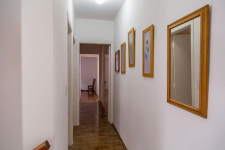 Casa à venda com 157m², 3 quartos e 2 vagas Casa à venda com 157m², 3 quartos e 2 vagasCorredor