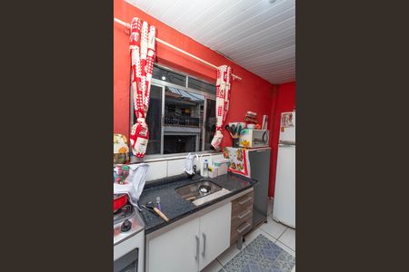 Casa à venda com 9m², 4 quartos e 2 vagas Casa à venda com 9m², 4 quartos e 2 vagasCasa 1 - cozinha