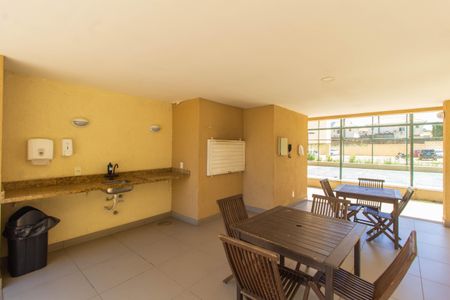 Apartamento à venda com 76m², 2 quartos e 1 vaga Apartamento à venda com 76m², 2 quartos e 1 vagaÁrea comum - Churrasqueira