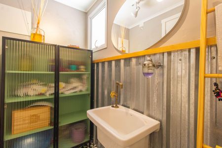 Apartamento à venda com 76m², 2 quartos e 1 vaga Apartamento à venda com 76m², 2 quartos e 1 vagaBanheiro