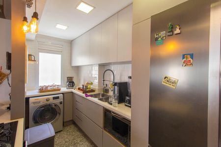 Apartamento à venda com 76m², 2 quartos e 1 vaga Apartamento à venda com 76m², 2 quartos e 1 vagaCozinha e Área de Serviço