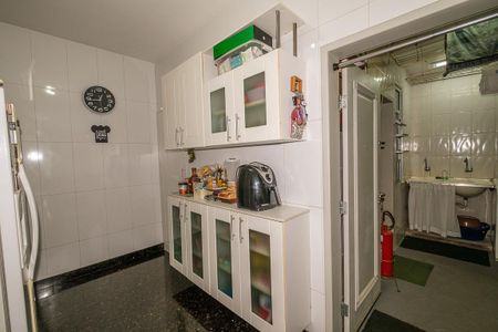 Apartamento para alugar com 270m², 4 quartos e 1 vaga Apartamento para alugar com 270m², 4 quartos e 1 vagaCozinha