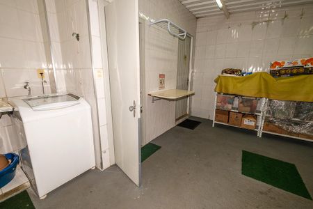 Apartamento para alugar com 270m², 4 quartos e 1 vaga Apartamento para alugar com 270m², 4 quartos e 1 vagaÁrea de Serviço