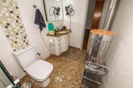 Apartamento para alugar com 270m², 4 quartos e 1 vaga Apartamento para alugar com 270m², 4 quartos e 1 vagaBanheiro Social