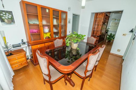 Apartamento para alugar com 270m², 4 quartos e 1 vaga Apartamento para alugar com 270m², 4 quartos e 1 vagaSala de Jantar