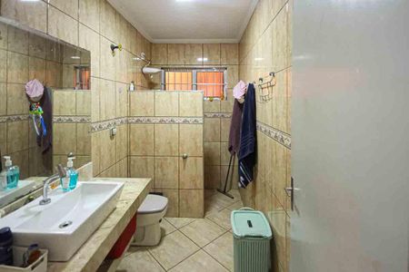 Casa à venda com 340m², 4 quartos e 2 vagasBanheiro