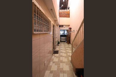 Casa à venda com 340m², 4 quartos e 2 vagasCorredor lateral