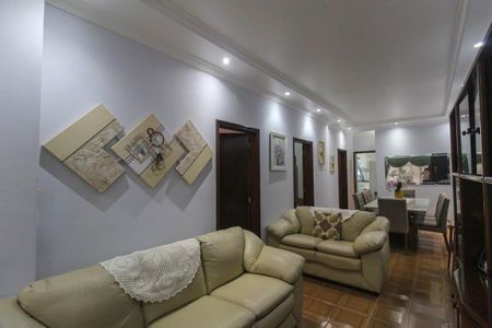 Casa à venda com 290m², 6 quartos e 2 vagas Casa à venda com 290m², 6 quartos e 2 vagasSala 2
