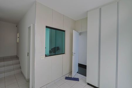 Casa à venda com 250m², 3 quartos e 2 vagas Casa à venda com 250m², 3 quartos e 2 vagasÁrea de Serviço
