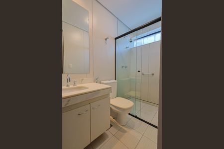 Casa à venda com 250m², 3 quartos e 2 vagas Casa à venda com 250m², 3 quartos e 2 vagasBanheiro