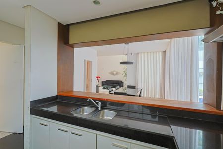 Casa à venda com 250m², 3 quartos e 2 vagas Casa à venda com 250m², 3 quartos e 2 vagasCozinha