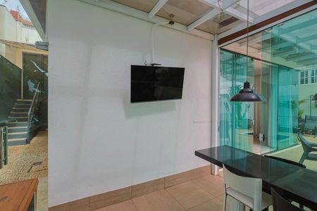 Casa à venda com 250m², 3 quartos e 2 vagas Casa à venda com 250m², 3 quartos e 2 vagasÁrea externa