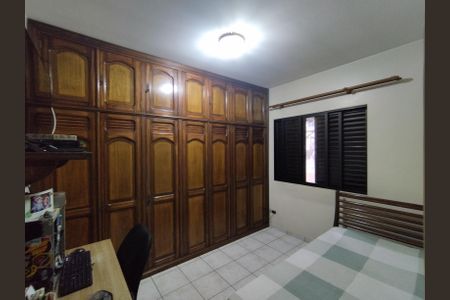 Casa à venda com 139m², 3 quartos e 3 vagas Casa à venda com 139m², 3 quartos e 3 vagasQuarto 2