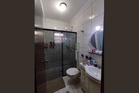 Casa à venda com 139m², 3 quartos e 3 vagas Casa à venda com 139m², 3 quartos e 3 vagasBanheiro da Suíte