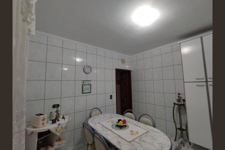 Casa à venda com 139m², 3 quartos e 3 vagas Casa à venda com 139m², 3 quartos e 3 vagasCopa