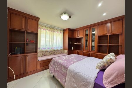 Apartamento à venda com 190m², 3 quartos e 2 vagas Apartamento à venda com 190m², 3 quartos e 2 vagasQuarto