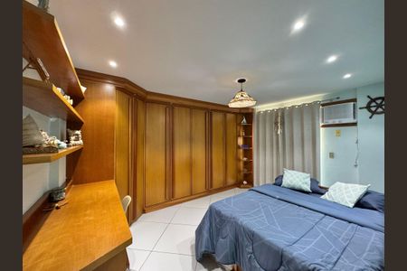 Apartamento à venda com 190m², 3 quartos e 2 vagas Apartamento à venda com 190m², 3 quartos e 2 vagasSuíte 2