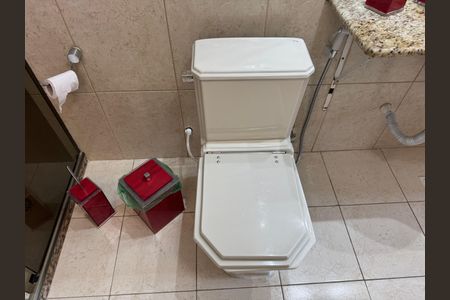 Apartamento à venda com 190m², 3 quartos e 2 vagas Apartamento à venda com 190m², 3 quartos e 2 vagasSuíte 1 - Banheiro