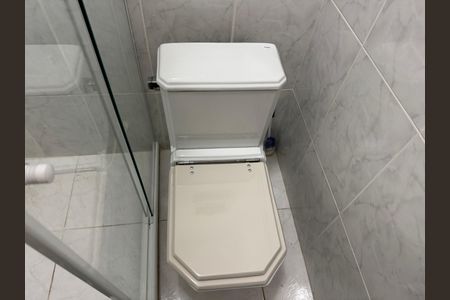 Apartamento à venda com 190m², 3 quartos e 2 vagas Apartamento à venda com 190m², 3 quartos e 2 vagasBanheiro Social