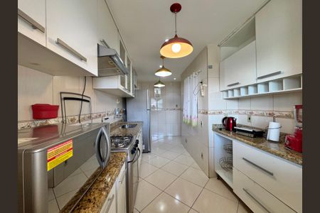 Apartamento à venda com 190m², 3 quartos e 2 vagas Apartamento à venda com 190m², 3 quartos e 2 vagasCozinha