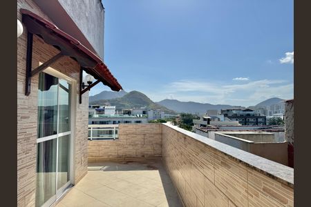 Apartamento à venda com 190m², 3 quartos e 2 vagas Apartamento à venda com 190m², 3 quartos e 2 vagasTerraço/Varanda