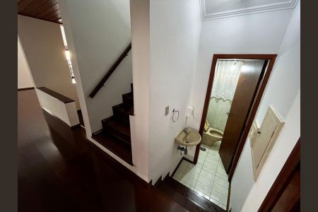 Casa de condomínio à venda com 600m², 5 quartos e 4 vagas Casa de condomínio à venda com 600m², 5 quartos e 4 vagasBanheiro 5