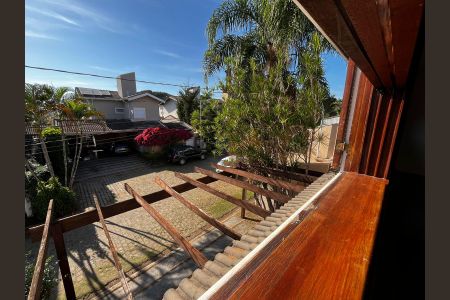 Casa de condomínio à venda com 600m², 5 quartos e 4 vagas Casa de condomínio à venda com 600m², 5 quartos e 4 vagasVista