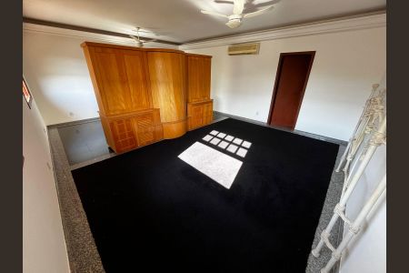 Casa de condomínio à venda com 600m², 5 quartos e 4 vagas Casa de condomínio à venda com 600m², 5 quartos e 4 vagasÁrea interna