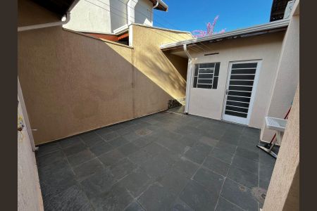 Casa de condomínio à venda com 600m², 5 quartos e 4 vagas Casa de condomínio à venda com 600m², 5 quartos e 4 vagasÁrea de Serviço