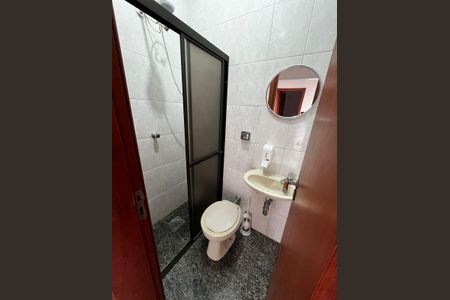 Casa de condomínio à venda com 600m², 5 quartos e 4 vagas Casa de condomínio à venda com 600m², 5 quartos e 4 vagasBanheiro 2