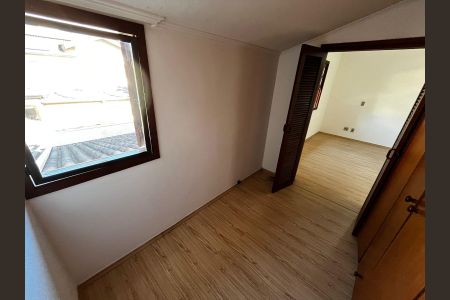 Casa de condomínio à venda com 600m², 5 quartos e 4 vagas Casa de condomínio à venda com 600m², 5 quartos e 4 vagasQuarto 3