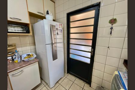 Casa à venda com 329m², 3 quartos e 8 vagas Casa à venda com 329m², 3 quartos e 8 vagasCozinha