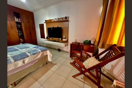 Casa à venda com 329m², 3 quartos e 8 vagas Casa à venda com 329m², 3 quartos e 8 vagasQuarto 2