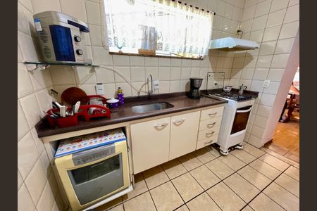 Casa à venda com 329m², 3 quartos e 8 vagas Casa à venda com 329m², 3 quartos e 8 vagasCozinha