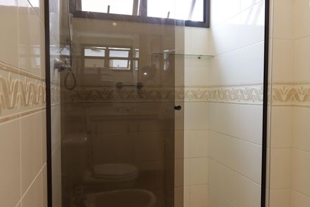 Apartamento à venda com 180m², 3 quartos e 4 vagasBanheiro suite 2