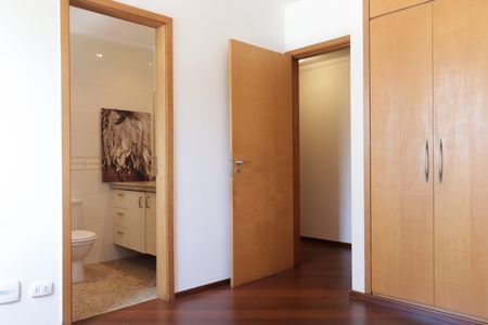 Apartamento à venda com 180m², 3 quartos e 4 vagasSuite 3